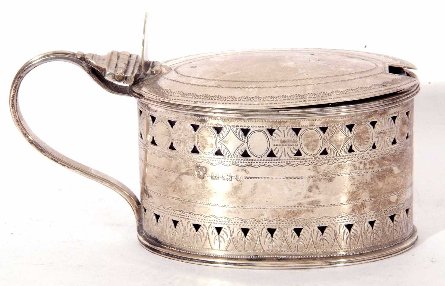 Lot 1 - George V silver pierced mustard pot and liner,...