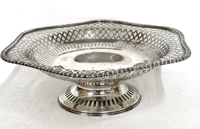 Lot 61 - Edward VII silver pencil dish of scalloped...