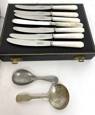 Lot 202 - Box of various plated wares to include entree...