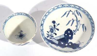 Lot 121 - Lowestoft Porcelain Toy Teabowl and Saucer c.1770