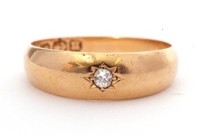 Lot 60 - Antique 18ct gold single stone diamond ring,...