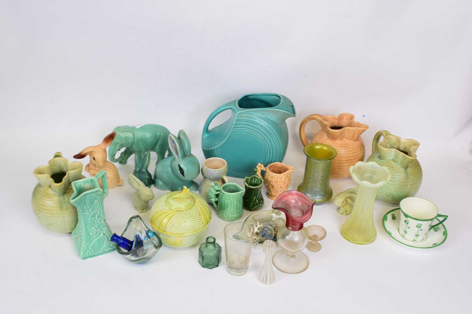 Lot 123 - Quantity of mainly Art Deco ceramics, various...
