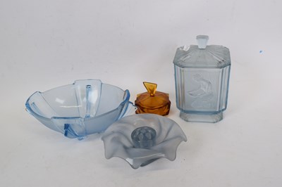 Lot 133 - Quantity of Art Deco glass wares including a...