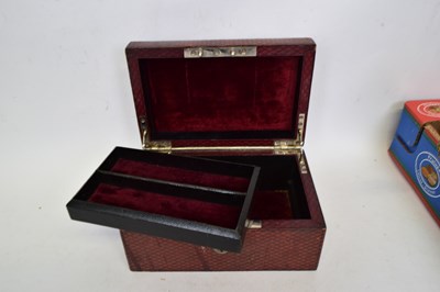 Lot 259 - Jewellery box