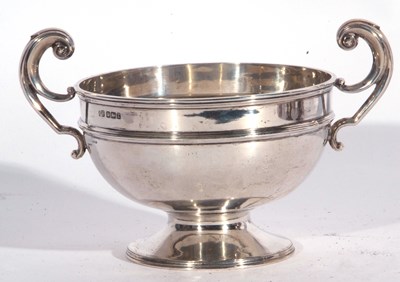 Lot 59 - Small Edwardian pedestal rose bowl with raised...