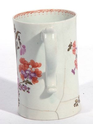 Lot 80 - A large Lowestoft porcelain mug or tankard...