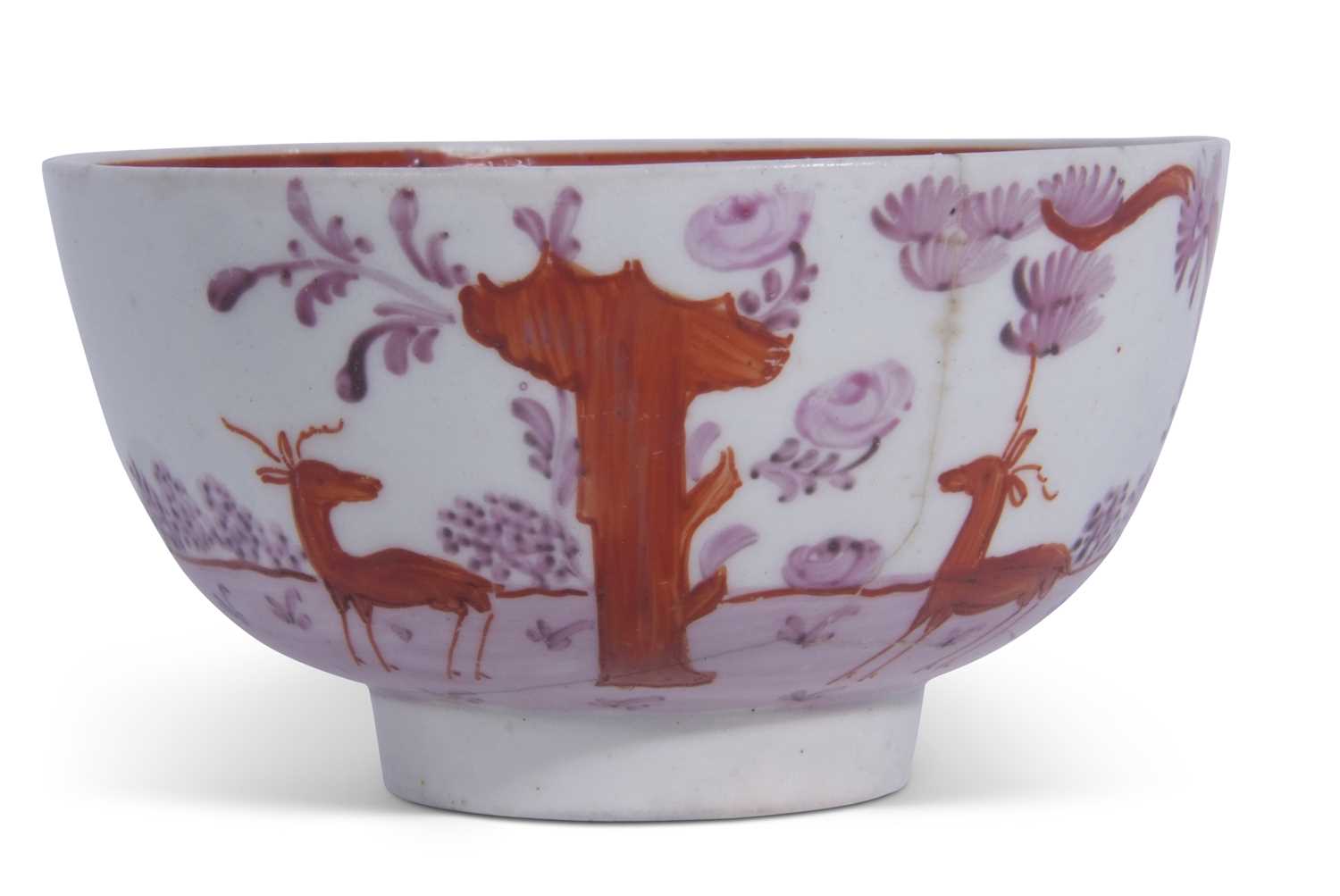 Lot 91 - Lowestoft Porcelain Deer Park Bowl