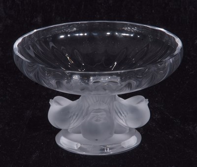 Lot 3 - A Lalique Nogent clear and frosted glass bowl...