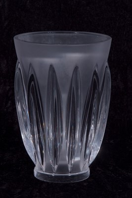 Lot 6 - A heavy Lalique moulded clear and frosted...