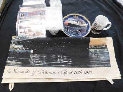 Lot 419 - Box: good quantity modern Titanic collectables...