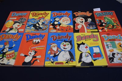 Lot 18 - 10 'The Dandy Book' Annual comic books of...