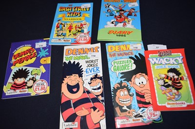 Lot 97 - mixed loyt of 6 Beano Books, Joke book, Diary...