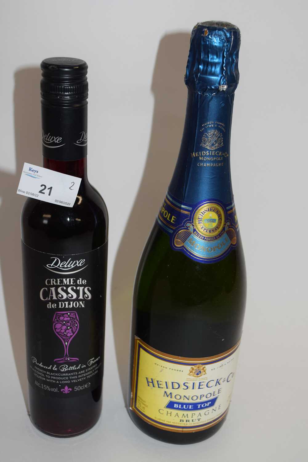 Lot 21 - MIXED LOT: 1 BOTTLE OF NV HEIDSIECK CHAMPAGNE...