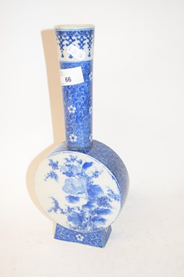 Lot 66 - 20TH CENTURY BLUE AND WHITE ORIENTAL VASE,...