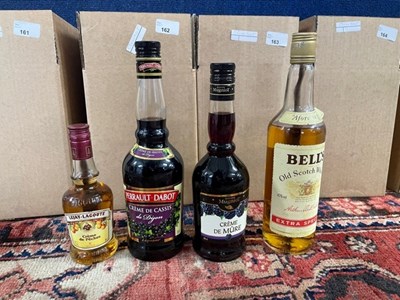 Lot 162 - Bt Bells Whisky, t/w various liqueurs