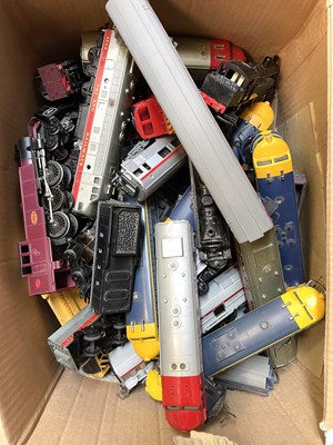 Lot 37 - A large box of assorted 00 gauge railway train...