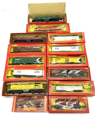 Lot 32 - Mixed lot of various Hornby/Triang 00 gauge...