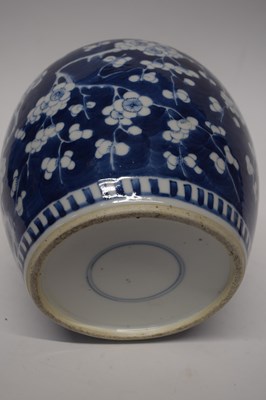 Lot 21 - Large Chinese porcelain ginger jar, the blue...