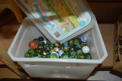 Lot 553 - BOX OF MARBLES