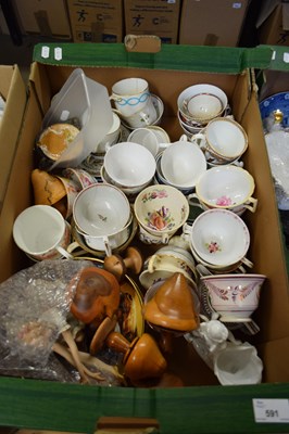 Lot 591 - BOX OF MIXED 19TH CENTURY AND LATER TEA WARES...