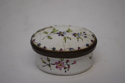 Lot 168a - 18th century South Staffordshire pill box