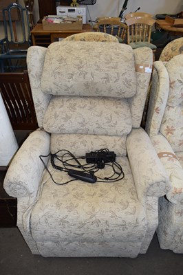 Lot 771 - ELECTRIC RECLINER CHAIR