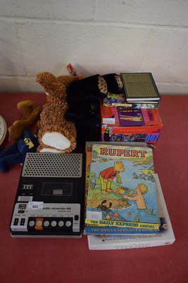 Lot 823 - MIXED LOT OF SOFT TOYS, RUPERT ANNUALS,...