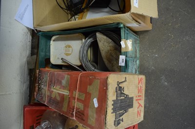 Lot 825 - ONE BOX OF MIXED GARAGE CLEARANCE ITEMS