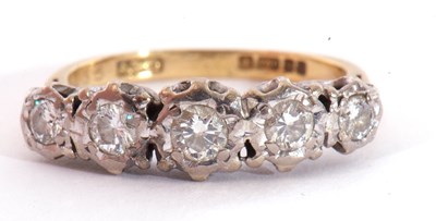Lot 71 - 18ct gold five stone diamond ring featuring...