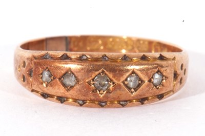 Lot 72 - Antique 15ct gold five stone diamond ring,...