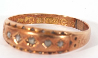 Lot 72 - Antique 15ct gold five stone diamond ring,...