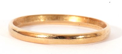 Lot 80 - Thin wedding band, 1.8gms, size S, unmarked,...