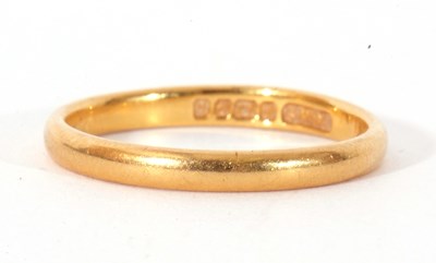 Lot 100 - 22ct gold wedding ring of plain polished...