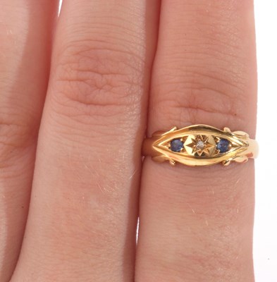 Lot 107 - Antique 18ct gold sapphire and diamond ring,...