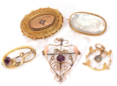 Lot 141 - Mixed Lot : Victorian Etruscan style brooch...