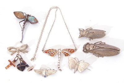 Lot 253 - Mixed Lot to include dragonfly brooch, silver...