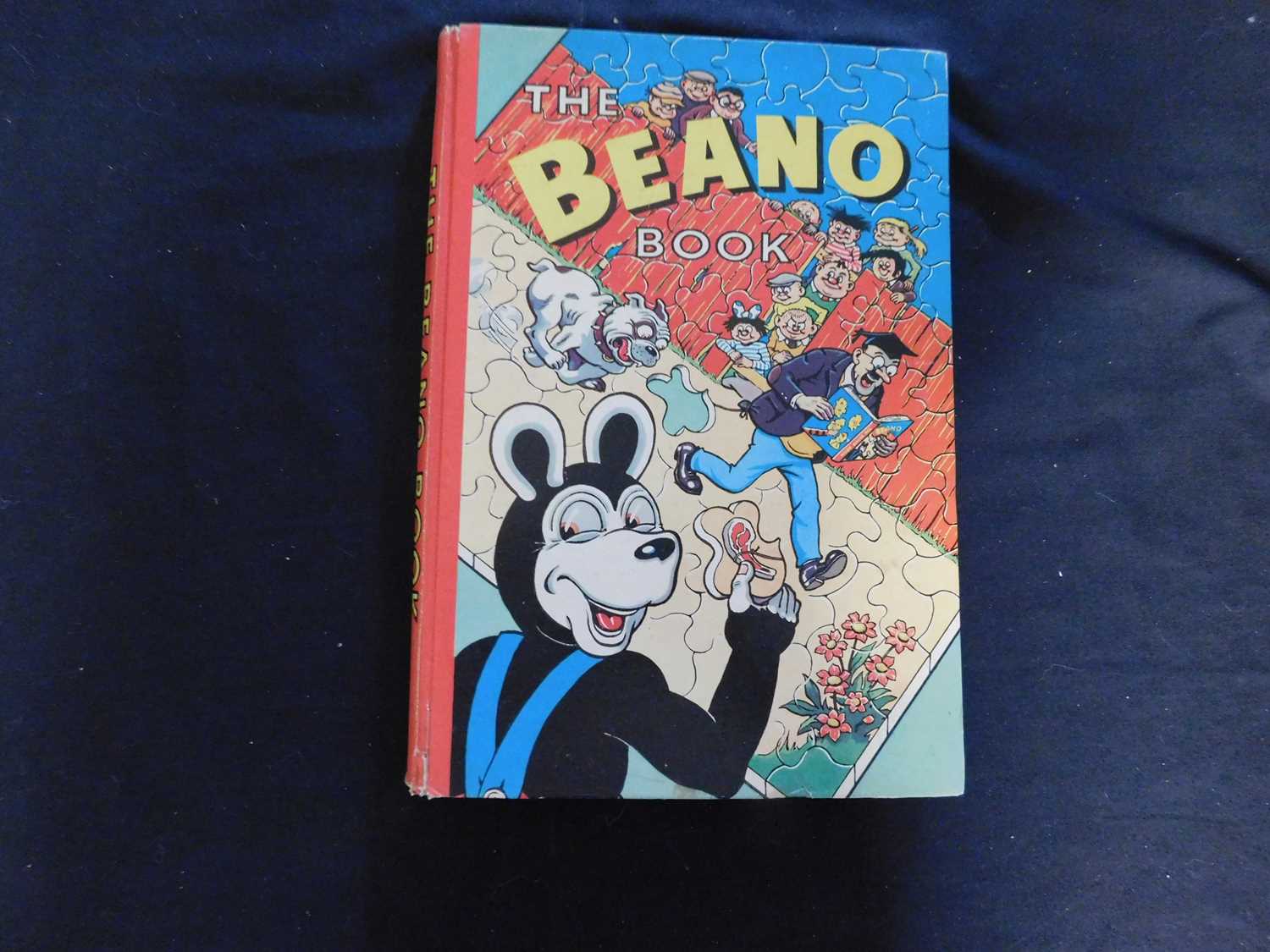 Lot 64 - THE BEANO BOOK, [1960], 4to, original...