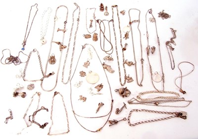 Lot 303 - Mixed lot of mainly white metal jewellery to...