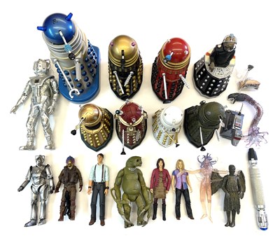 Lot 138 - A quantity of modern Dr Who collectible...