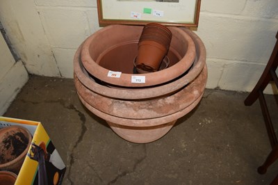 Lot 773 - QUANTITY OF PLASTIC PLANT POTS