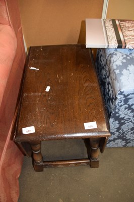 Lot 826 - SMALL OAK DROP LEAF COFFEE TABLE