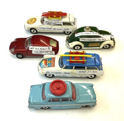 Lot 58 - Mixed lot of Corgi cars with special features,...