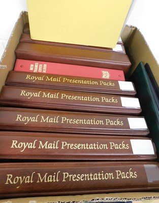 Lot 537 - Box: Large collection modern GB presentation...