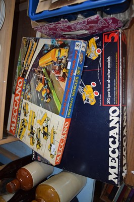 Lot 512 - MECANO HIGHWAY VEHICLES SET AND MECANO 395...