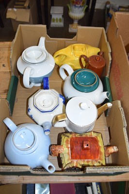 Lot 606 - BOX VARIOUS ASSORTED TEAPOTS TO INCLUDE...