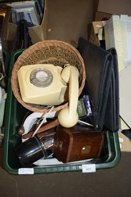 Lot 625 - 1 BOX MIXED ITEMS TO INCLUDE VINTAGE TELEPHONE