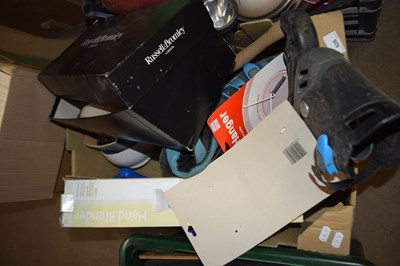 Lot 626 - 1 BOX MIXED ITEMS TO INCLUDE ROLLERBLADES,...