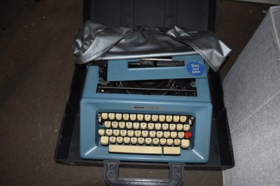 Lot 636 - OLIVETTI STUDIO 46 PORTABLE TYPEWRITER