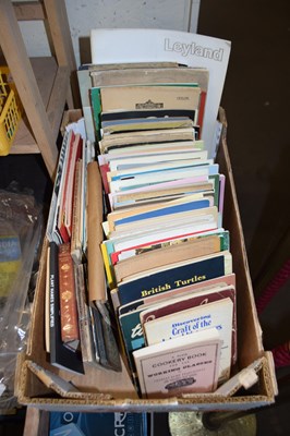 Lot 638 - 1 BOX VARIOUS ASSORTED BOOKS, PAMPHLETS ETC TO...