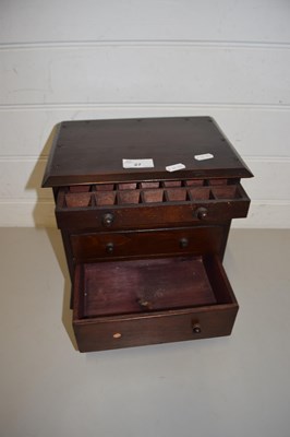 Lot 27 - SMALL 4 DRAWER TABLETOP COLLECTORS CHEST